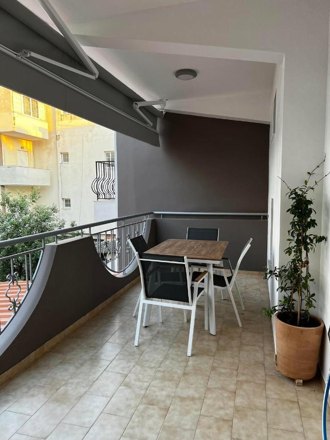 Atlantis Apartments Loútsa Exterior foto